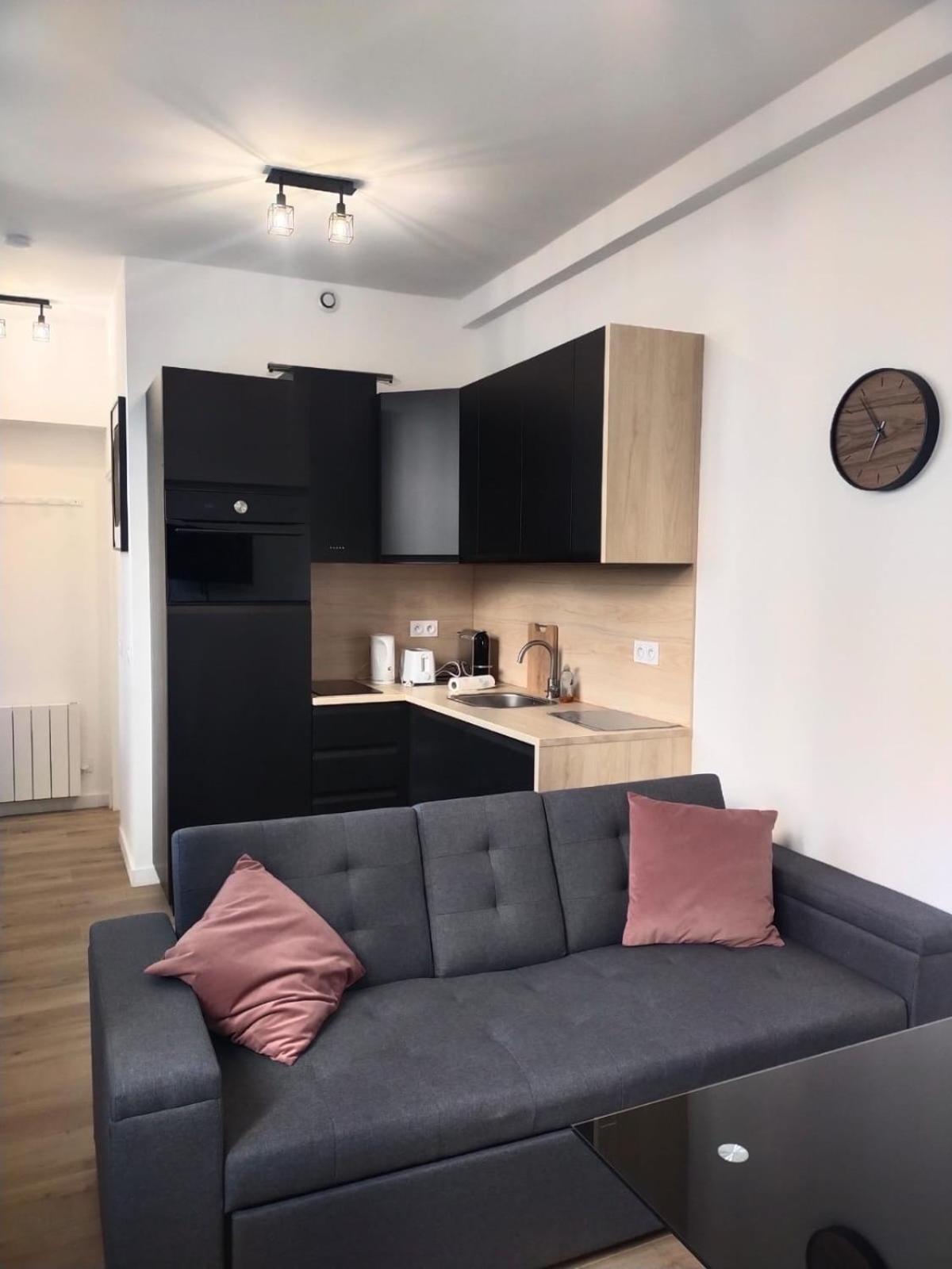 Appartamento 2 Piece Avec Terrasse Ensoleille Suresnes Esterno foto