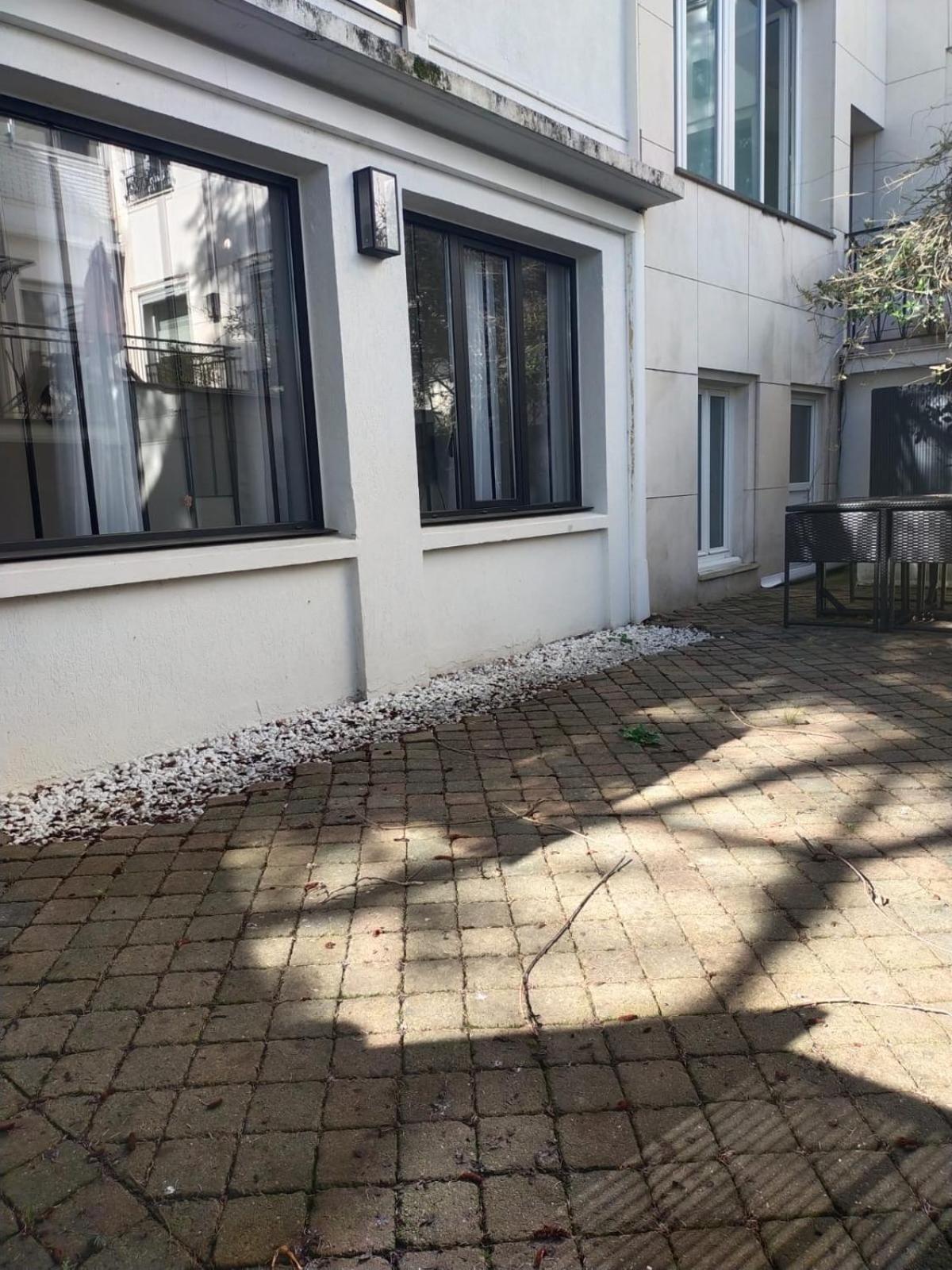 Appartamento 2 Piece Avec Terrasse Ensoleille Suresnes Esterno foto